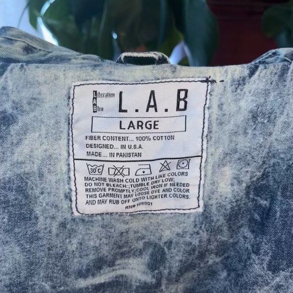 L.A.B - Picture 5 of 10